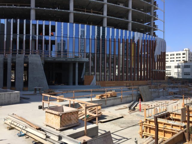 Glass wall with ribs taking shape