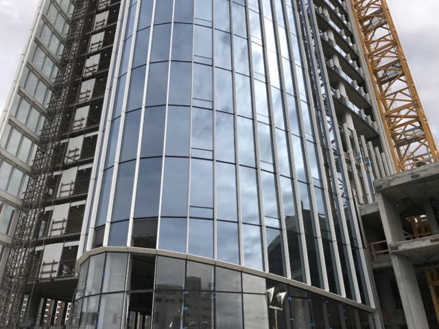 Pacific Gate - Stunning Glass Walls